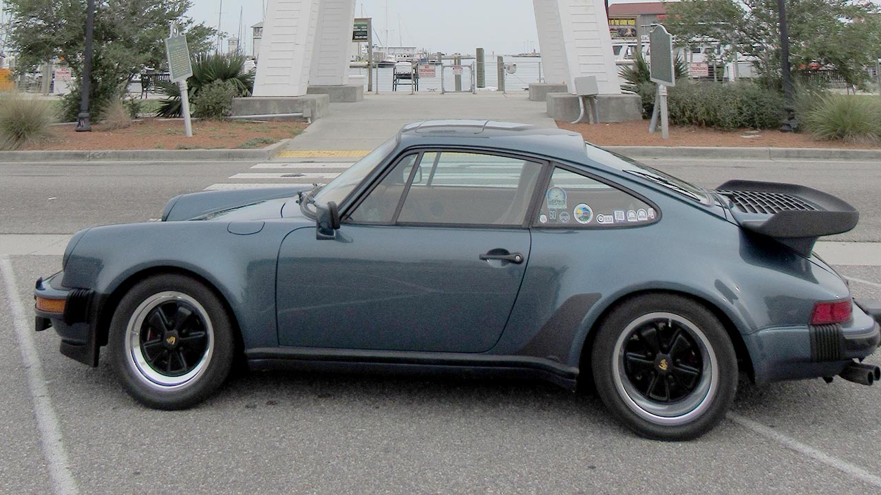 3rd Image of a 1979 PORSCHE 930