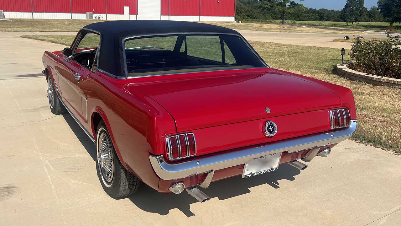 2nd Image of a 1965 FORD MUSTANG