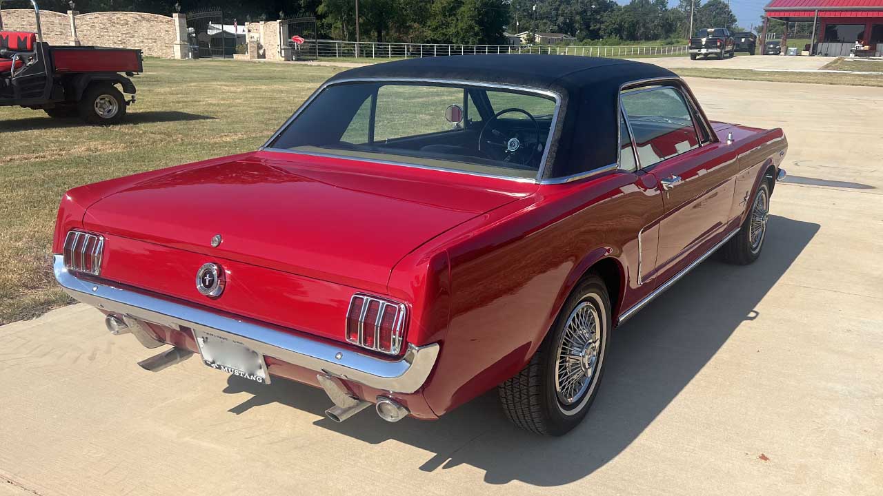 3rd Image of a 1965 FORD MUSTANG