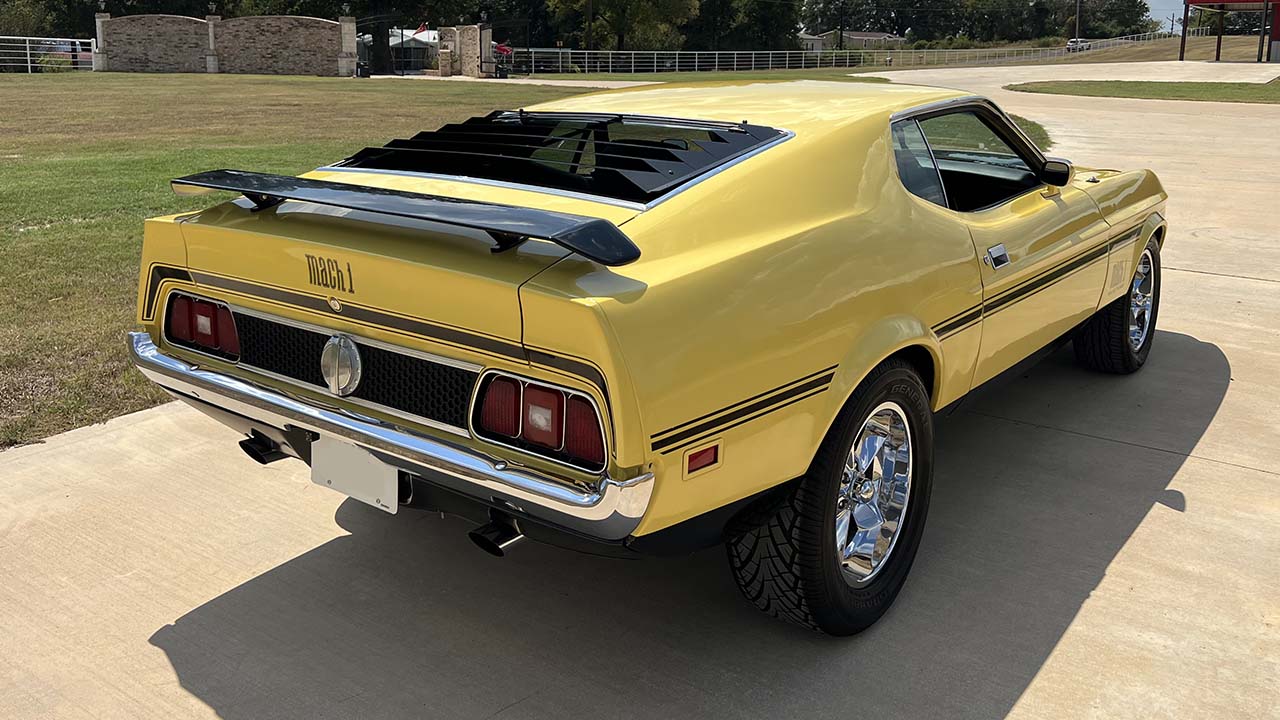 2nd Image of a 1972 FORD MUSTANG MACH 1