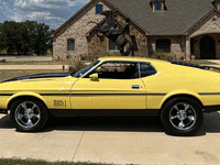Image 4 of 21 of a 1972 FORD MUSTANG MACH 1