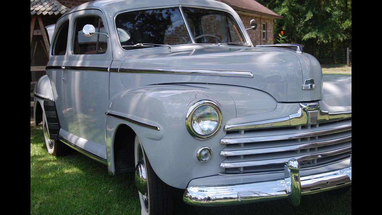 4th Image of a 1947 FORD SUPER DELUXE