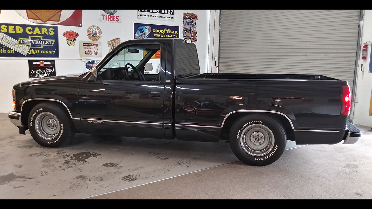 2nd Image of a 1989 CHEVROLET C1500