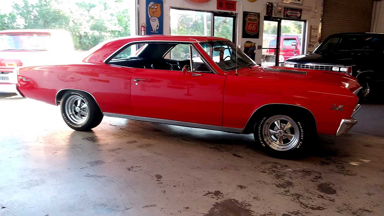2nd Image of a 1967 CHEVROLET CHEVELLE SS