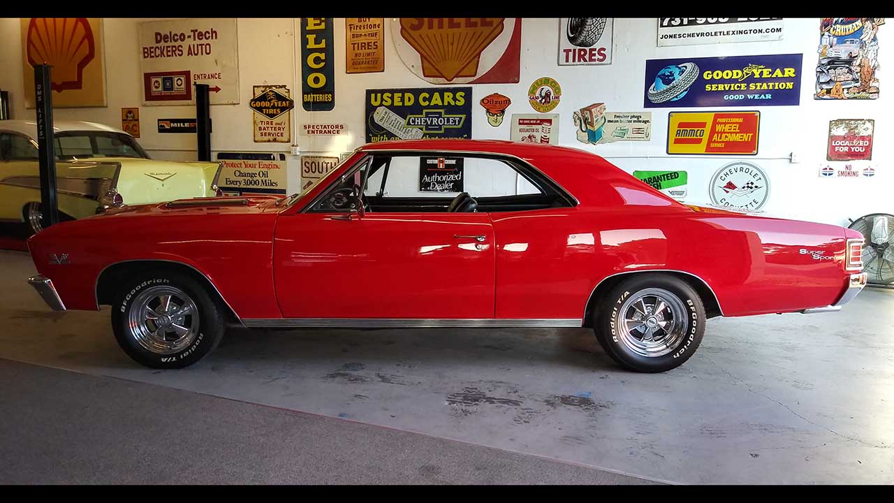 3rd Image of a 1967 CHEVROLET CHEVELLE SS