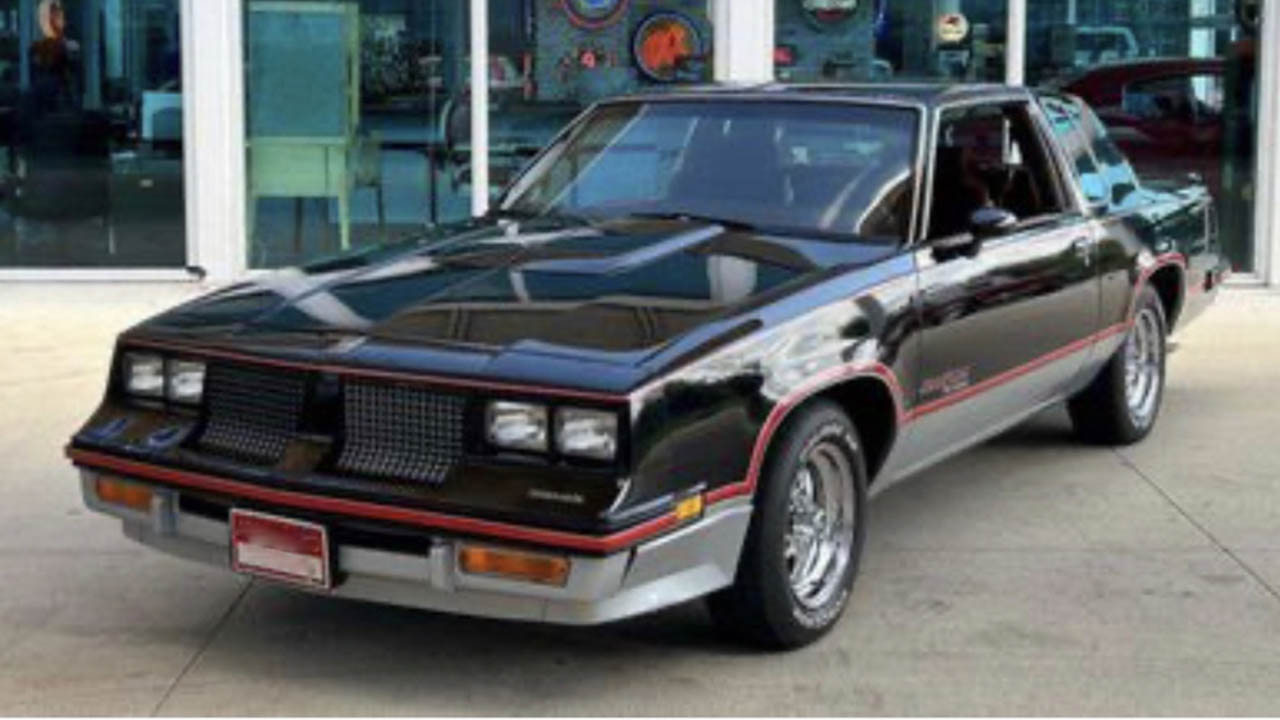 5th Image of a 1983 OLDSMOBILE CUTLASS CALAIS HURST