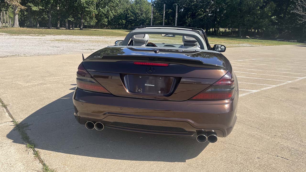 12th Image of a 2011 MERCEDES SL550