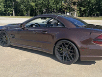 Image 5 of 29 of a 2011 MERCEDES SL550