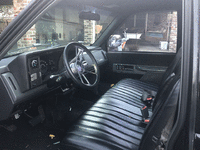 Image 7 of 10 of a 1990 GMC SIERRA C1500