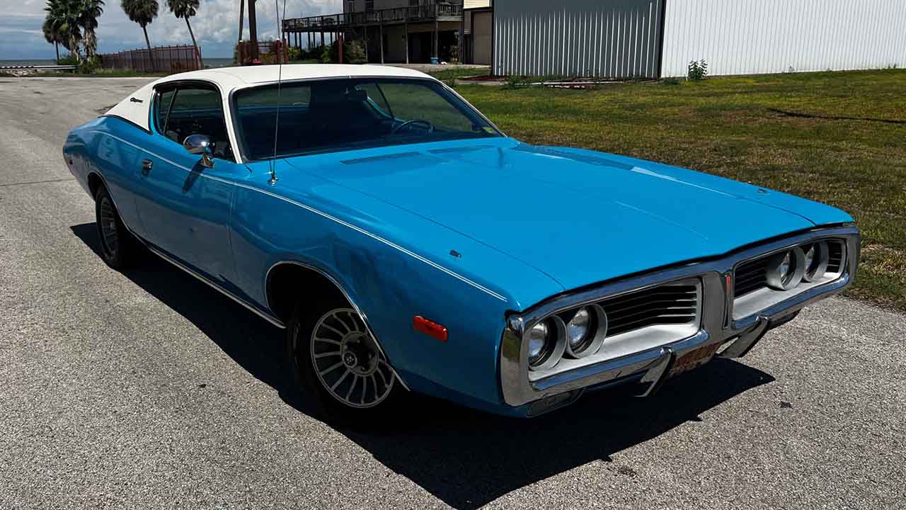 1st Image of a 1972 DODGE CHARGER