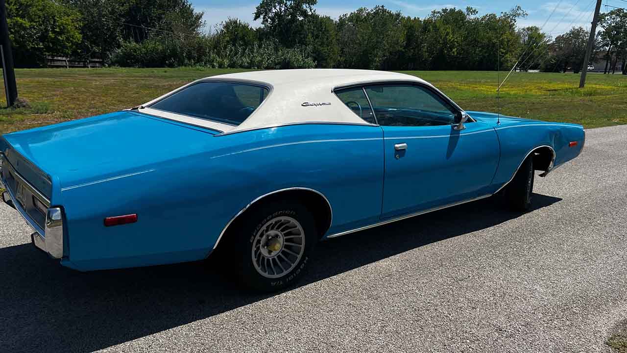 3rd Image of a 1972 DODGE CHARGER