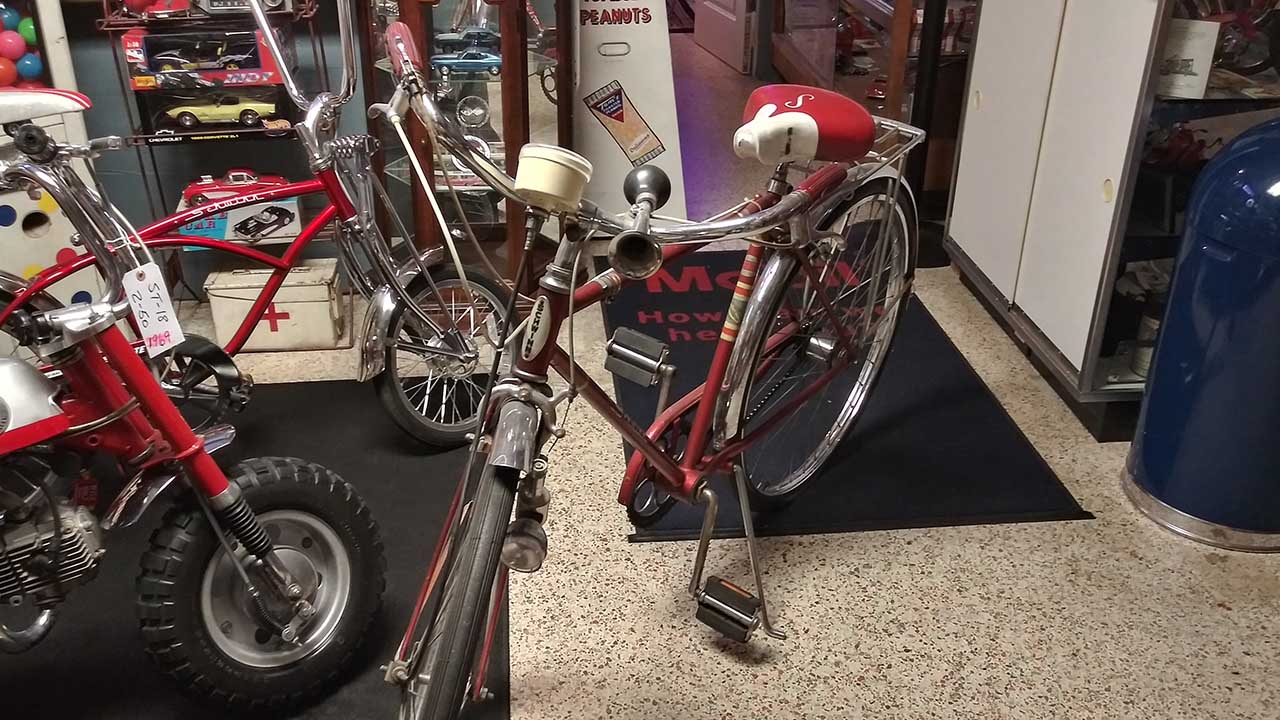 2nd Image of a N/A SCHWINN RACER