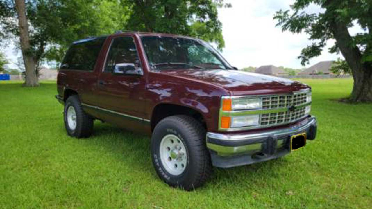 1st Image of a 1992 CHEVROLET BLAZER K1500