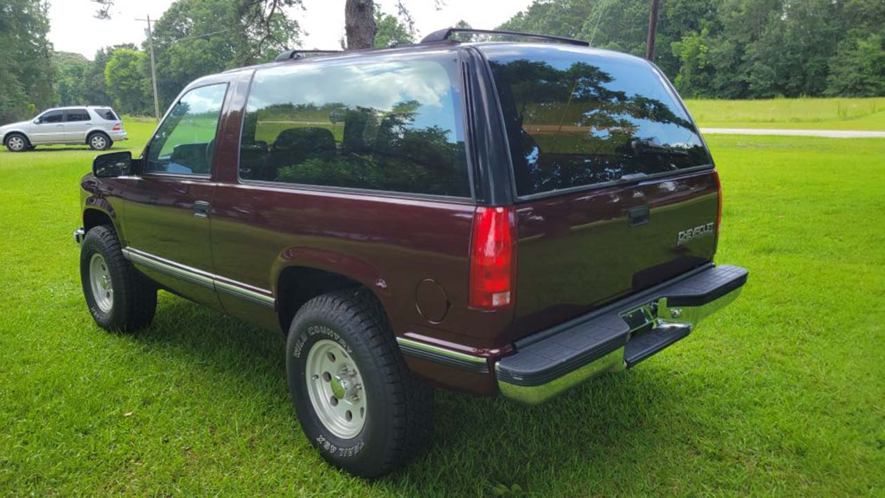 2nd Image of a 1992 CHEVROLET BLAZER K1500