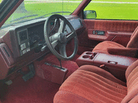 Image 8 of 11 of a 1992 CHEVROLET BLAZER K1500