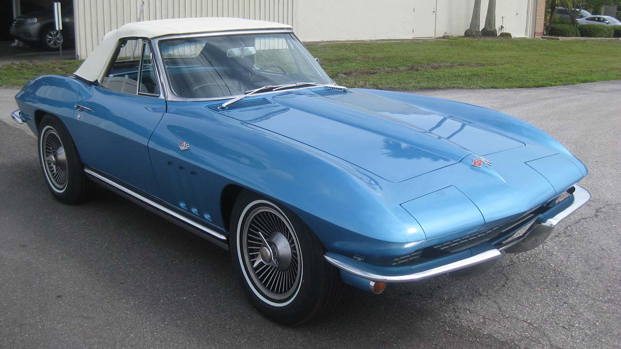 2nd Image of a 1965 CHEVROLET CORVETTE