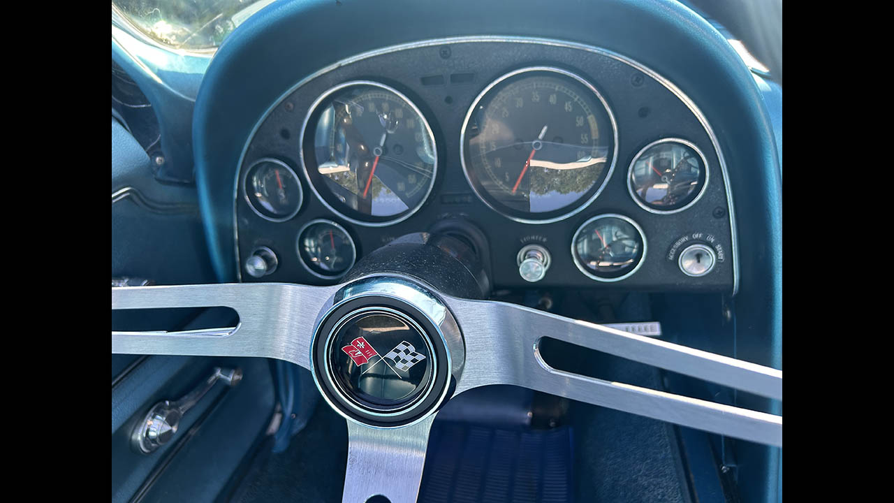 15th Image of a 1965 CHEVROLET CORVETTE