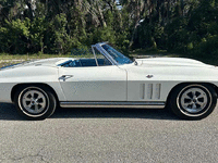 Image 2 of 26 of a 1965 CHEVROLET CORVETTE