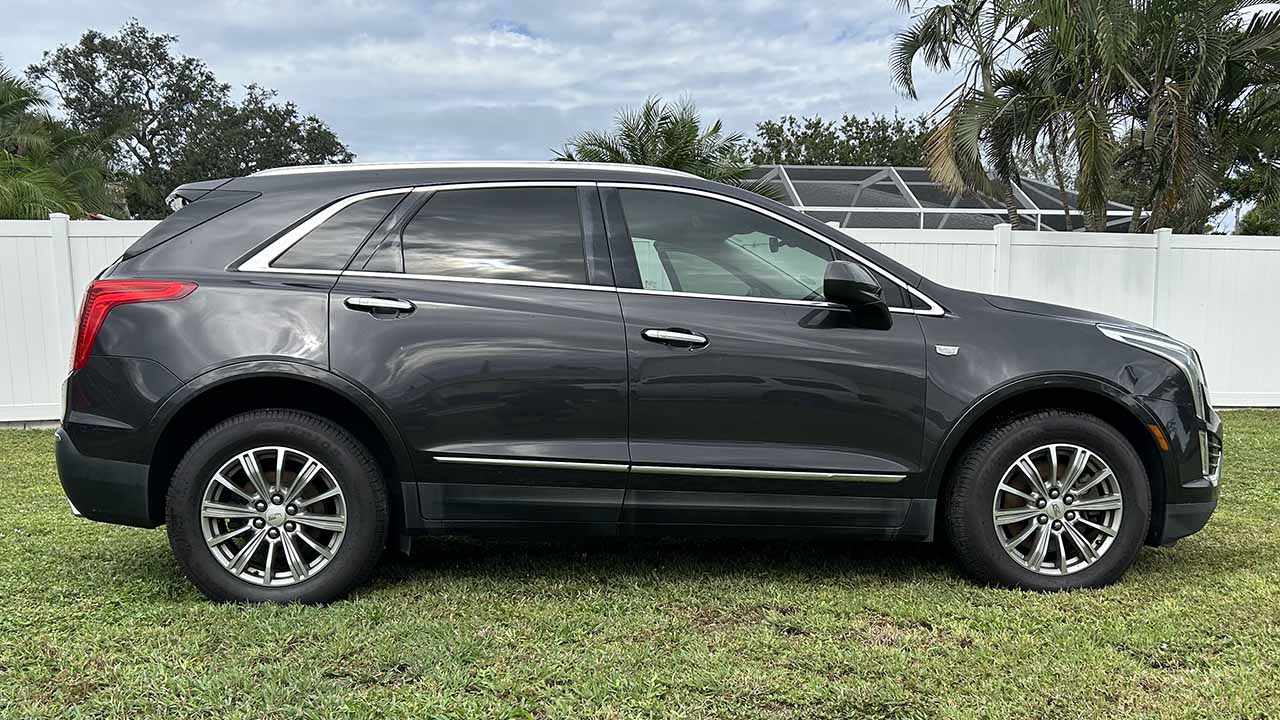 0th Image of a 2017 CADILLAC XT5