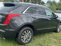 Image 4 of 17 of a 2017 CADILLAC XT5