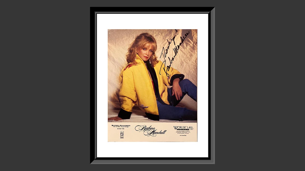 0th Image of a N/A BARBARA MANDRELL SIGNED PHOTO