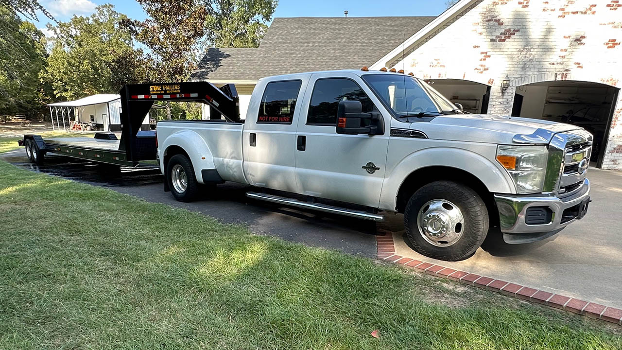 2nd Image of a 2012 FORD F-350 SUPER DUTY XLT