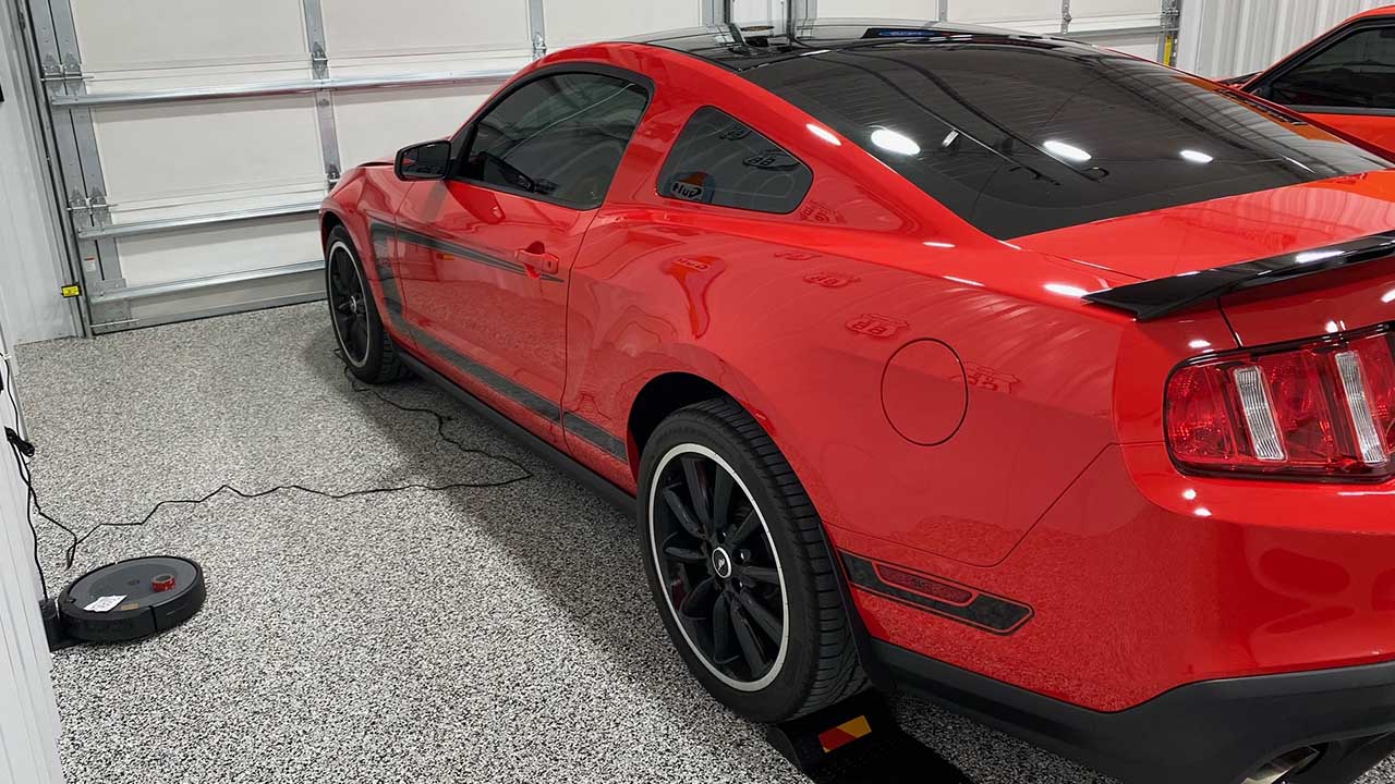 2nd Image of a 2012 FORD MUSTANG BOSS 302
