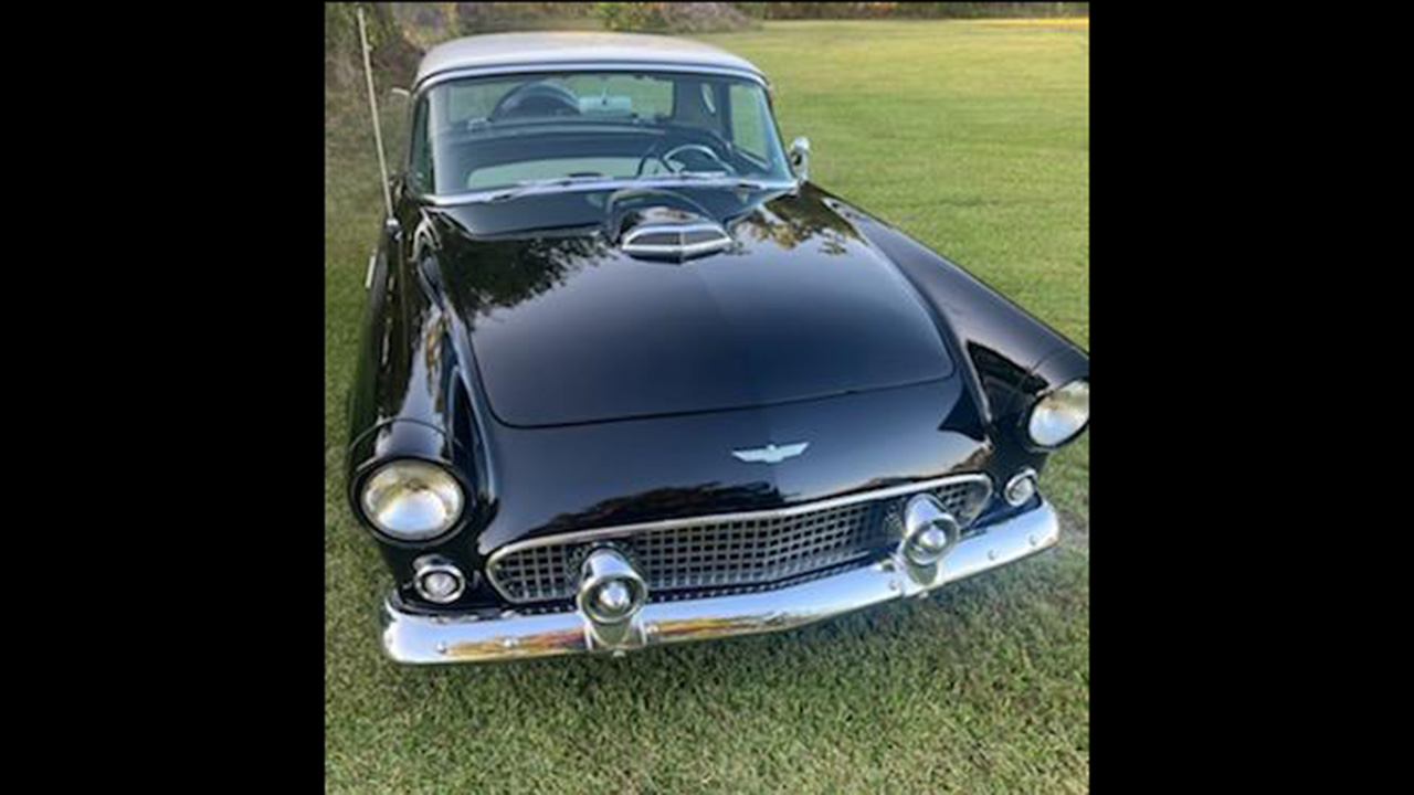 2nd Image of a 1956 FORD THUNDERBIRD