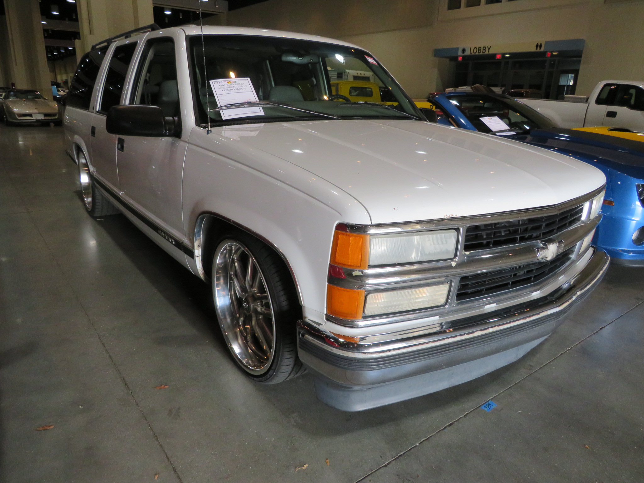 0th Image of a 1997 CHEVROLET SUBURBAN 1500 LT