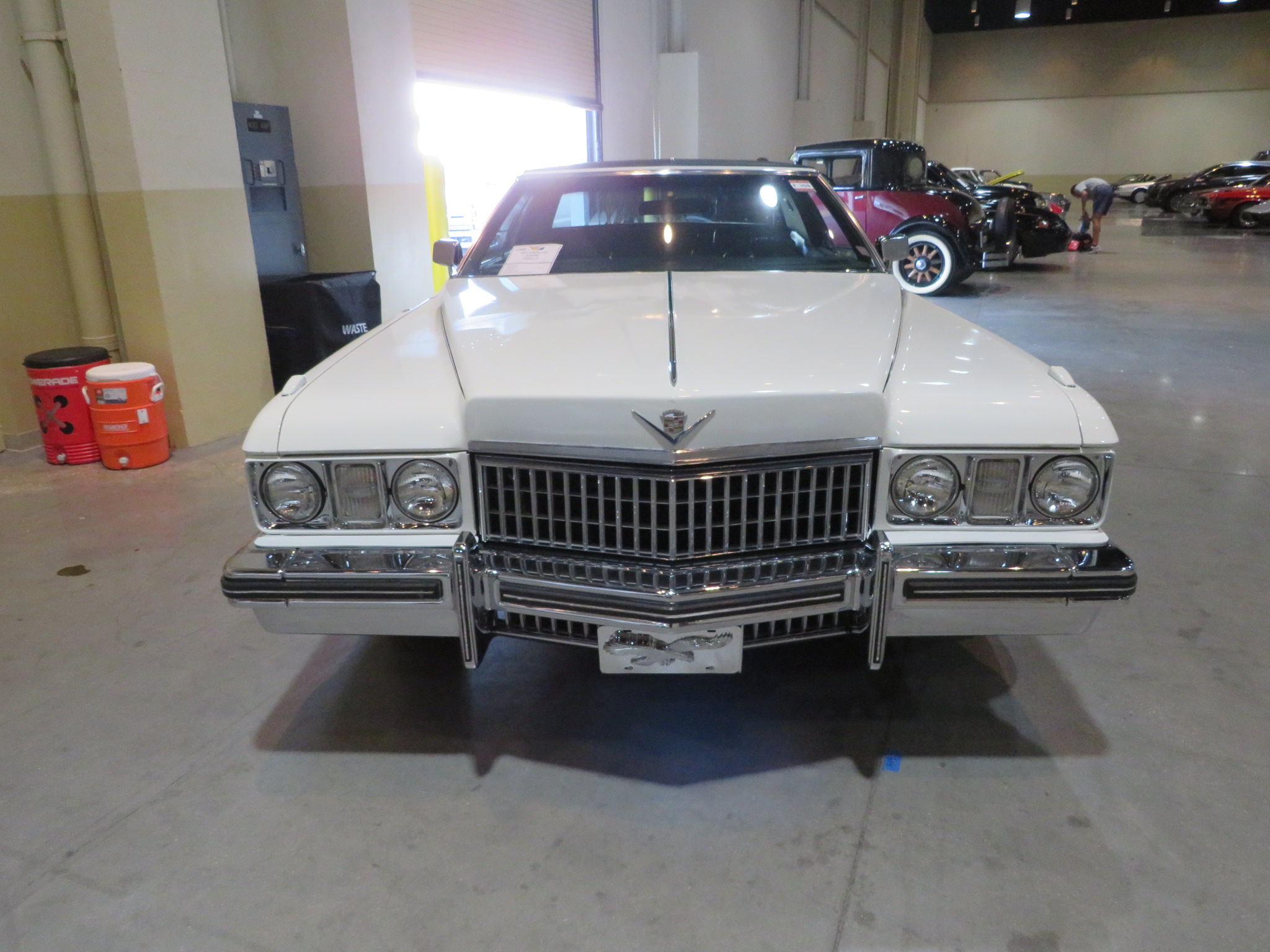 2nd Image of a 1973 CADILLAC COUPE