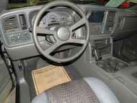 Image 4 of 12 of a 2003 CHEVROLET SILVERADO 1500