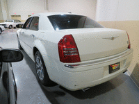 Image 2 of 13 of a 2007 CHRYSLER 300