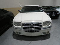 Image 3 of 13 of a 2007 CHRYSLER 300