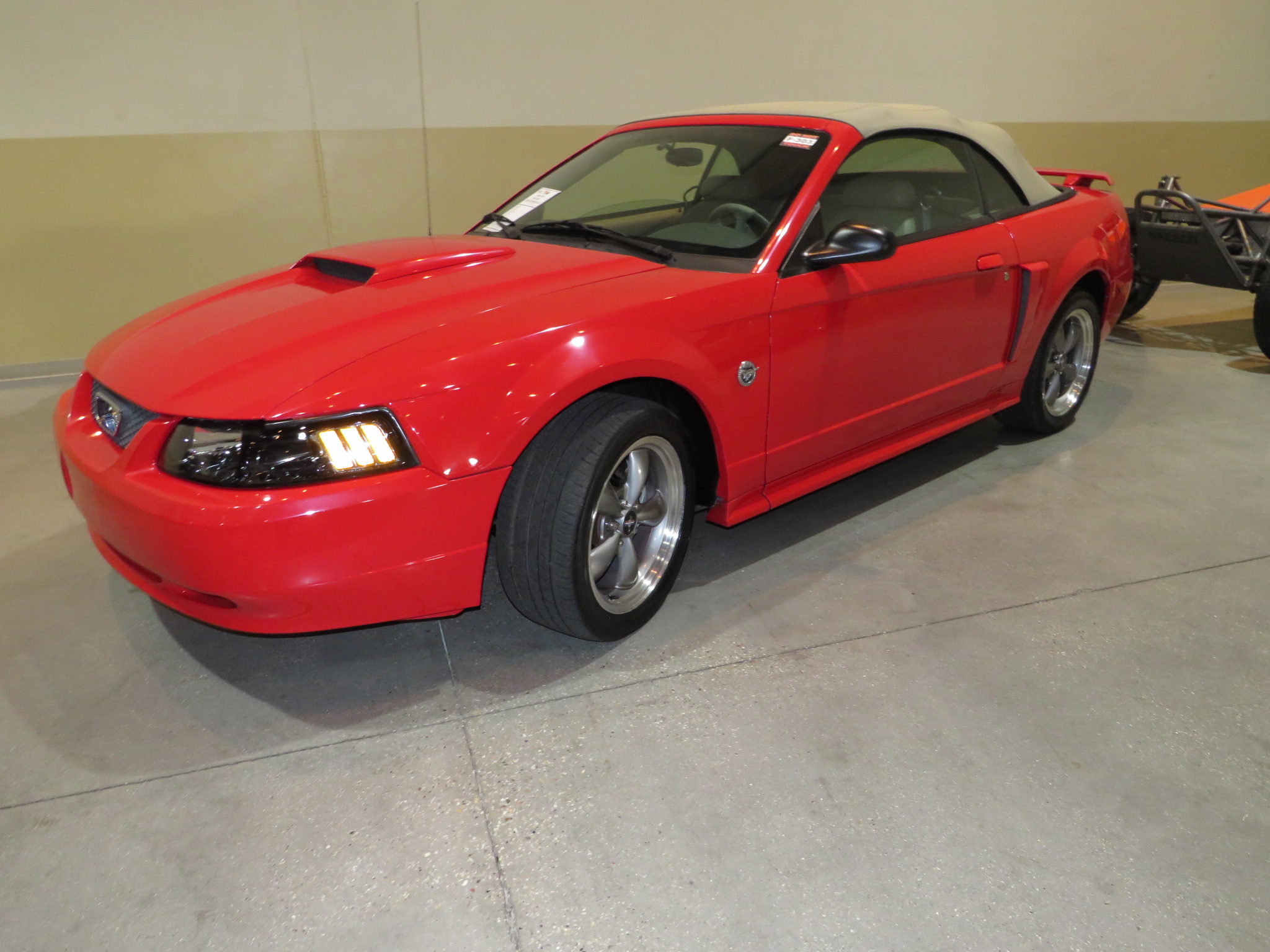 0th Image of a 2004 FORD MUSTANG