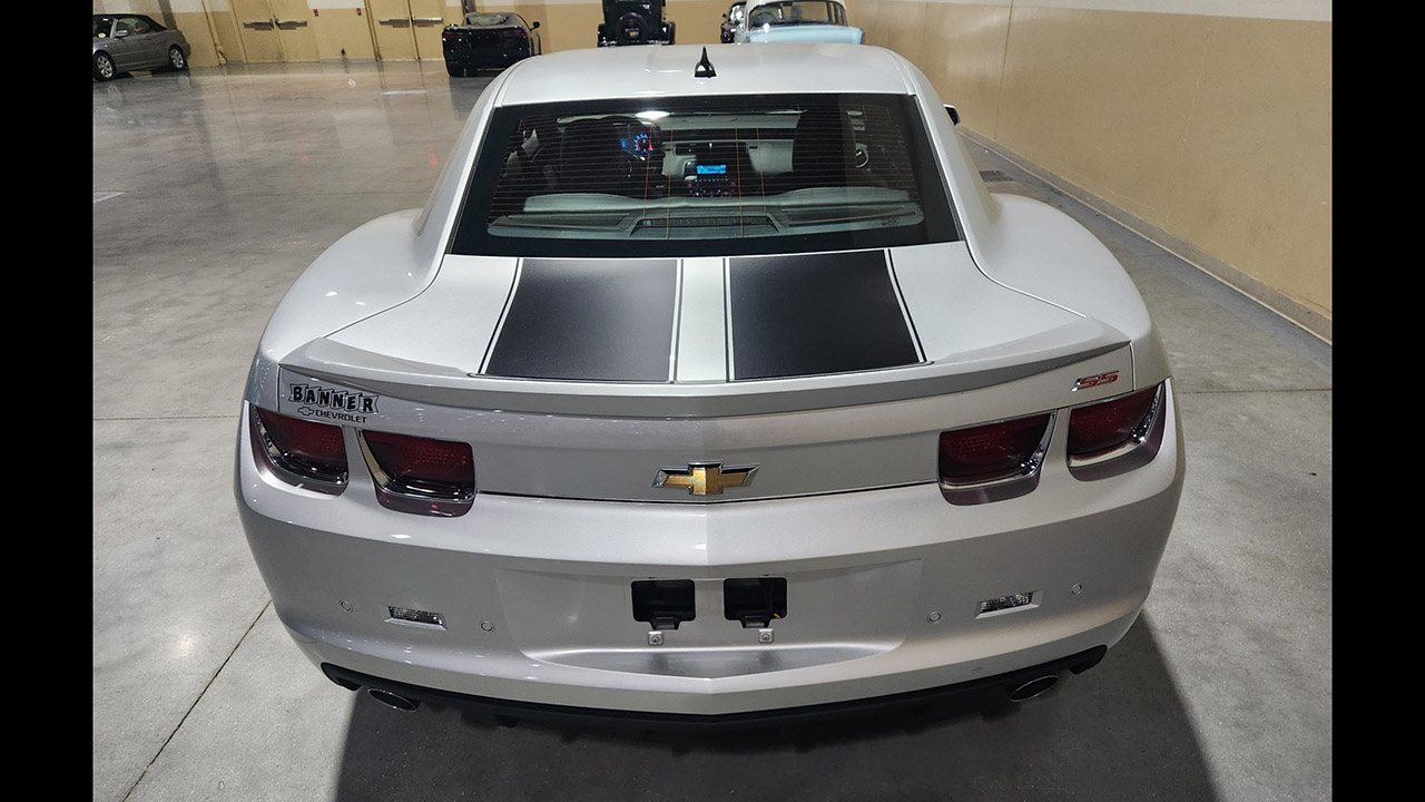13th Image of a 2010 CHEVROLET CAMARO 2SS