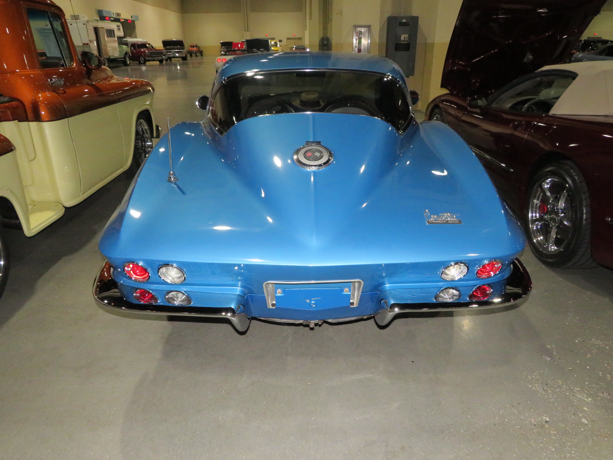 3rd Image of a 1966 CHEVROLET CORVETTE