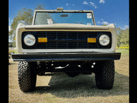 Image 4 of 9 of a 1972 FORD BRONCO