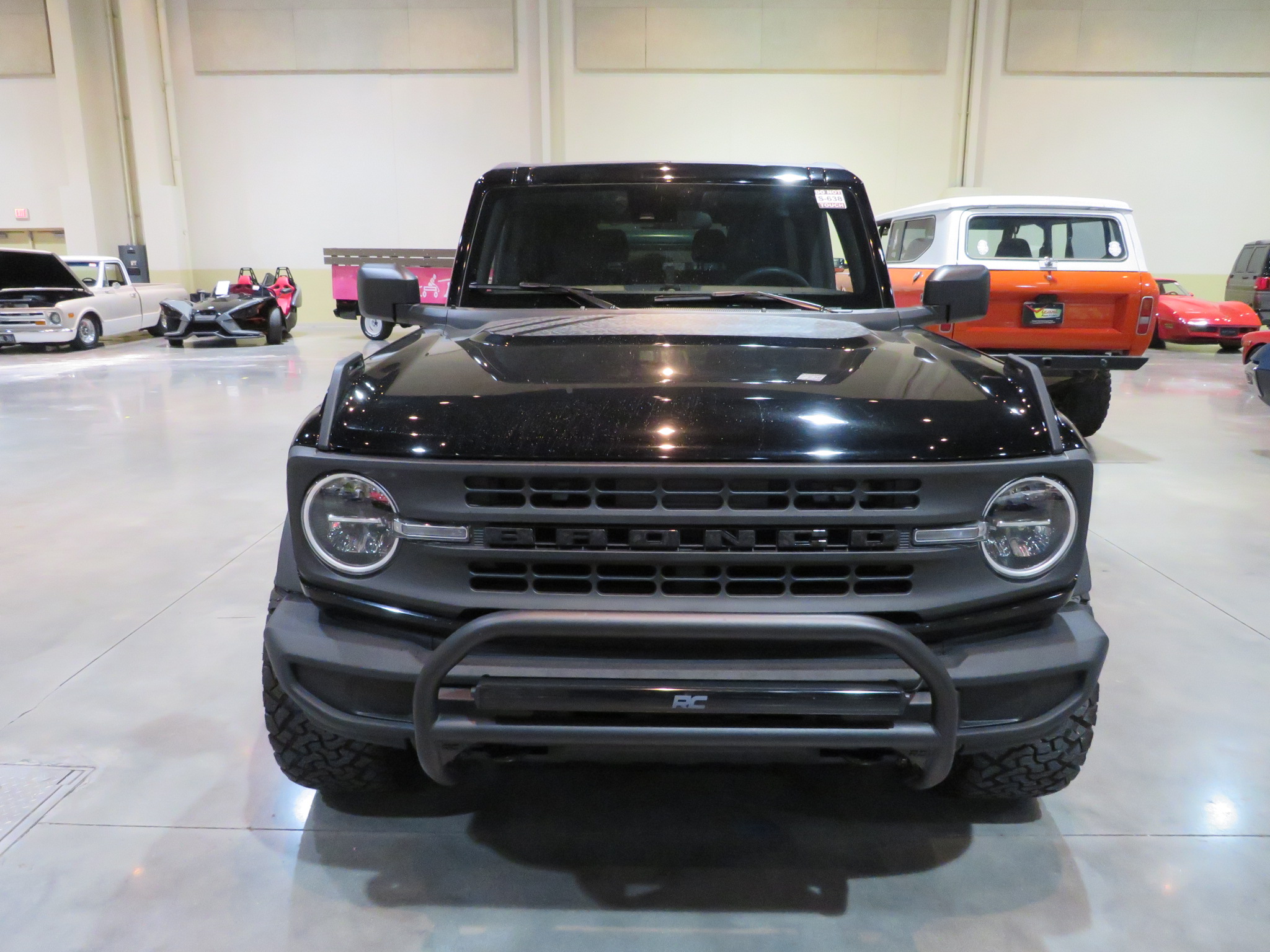 3rd Image of a 2022 FORD BRONCO