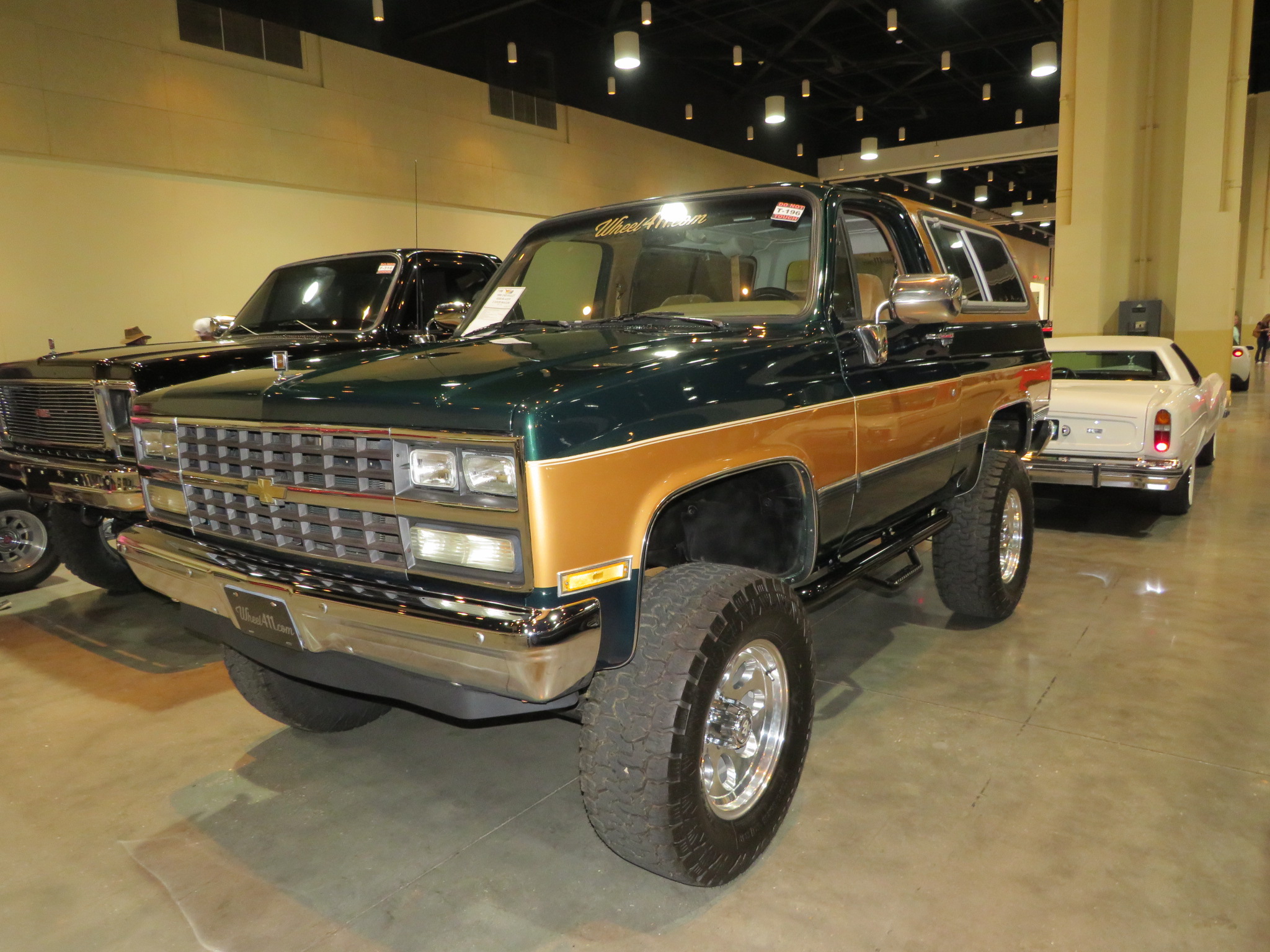 1st Image of a 1990 CHEVROLET K500 BLAZER