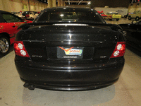 Image 4 of 12 of a 2004 PONTIAC GTO