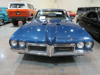 Image 3 of 12 of a 1970 PONTIAC LEMANS