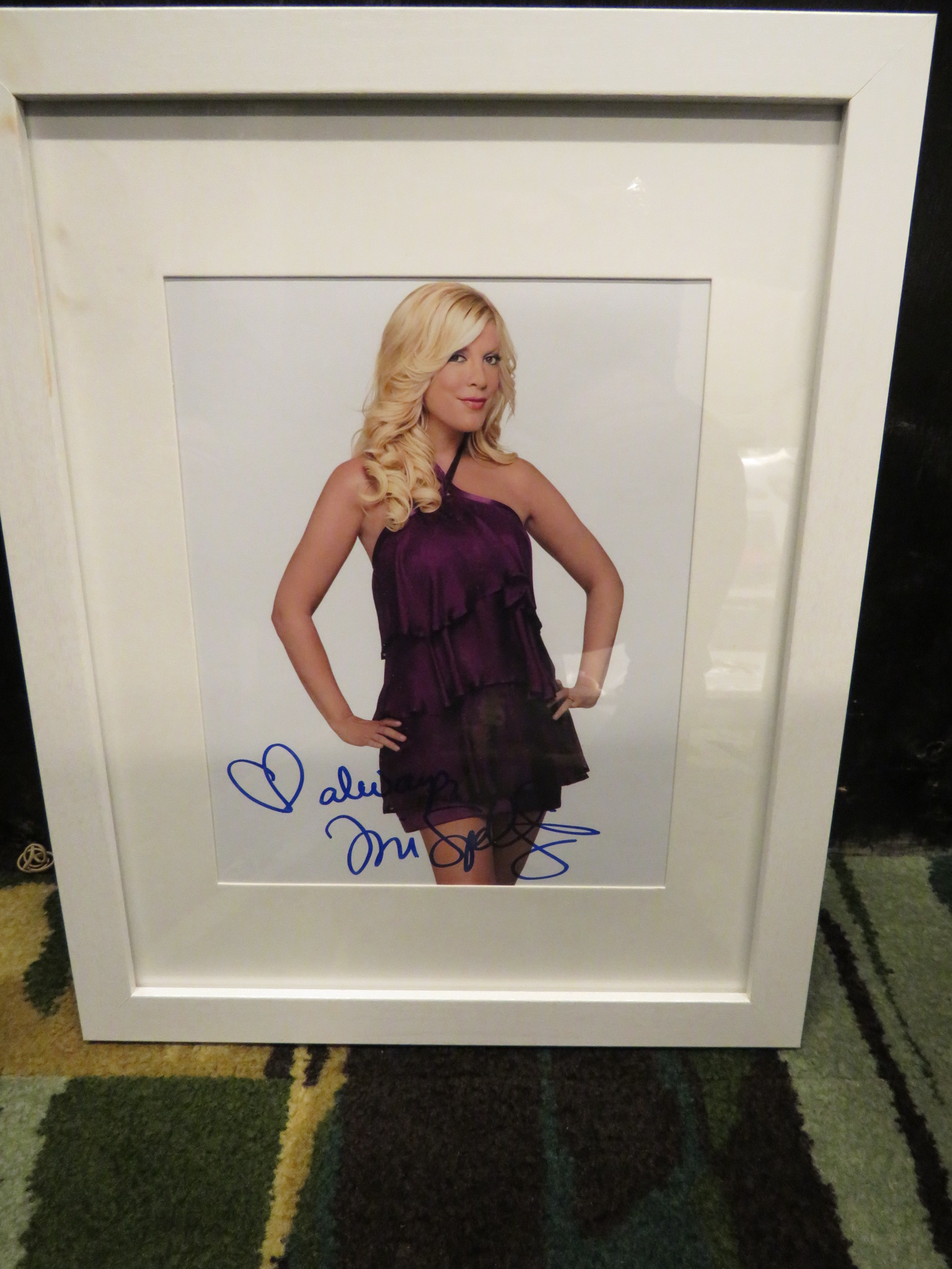 0th Image of a N/A TORI SPELLING SIGNED