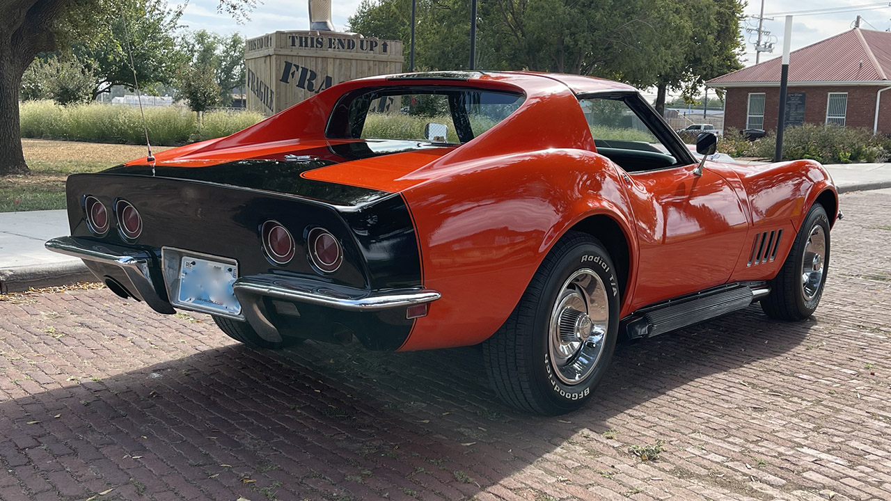 3rd Image of a 1968 CHEVROLET CORVETTE