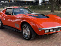 Image 2 of 10 of a 1968 CHEVROLET CORVETTE