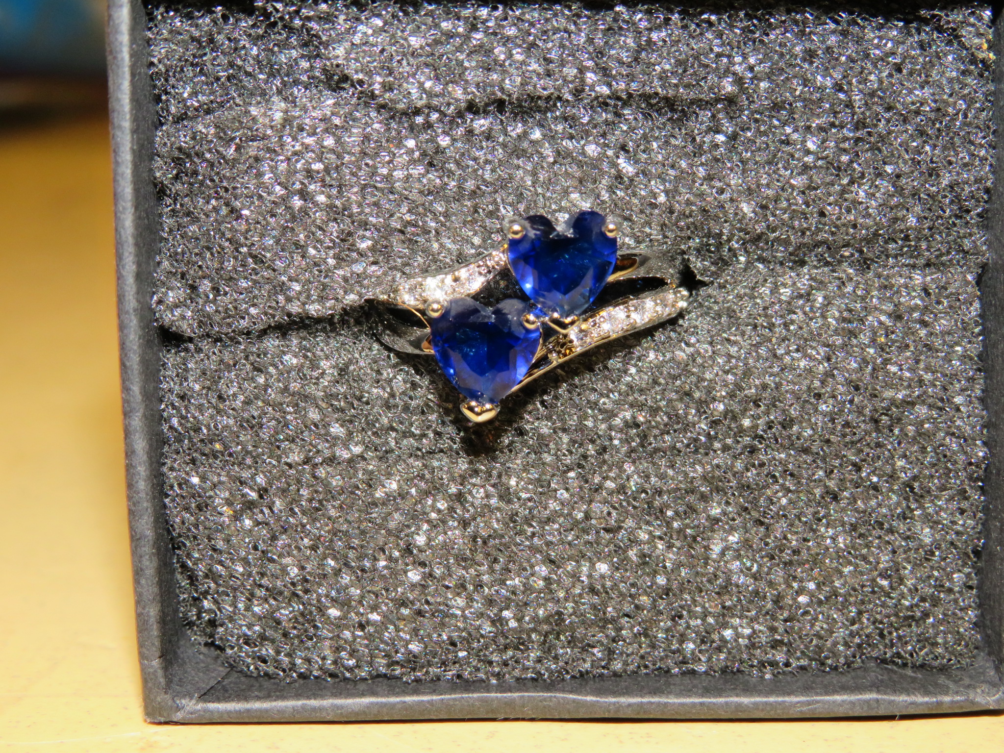 0th Image of a N/A SAPPHIRE HEARTS RING