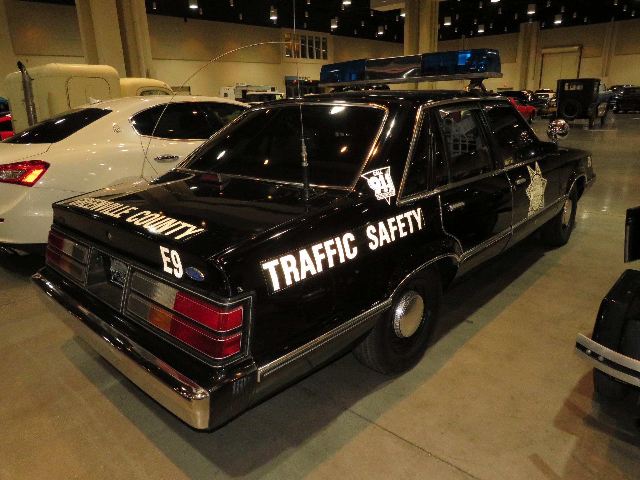 1st Image of a 1984 FORD LTD