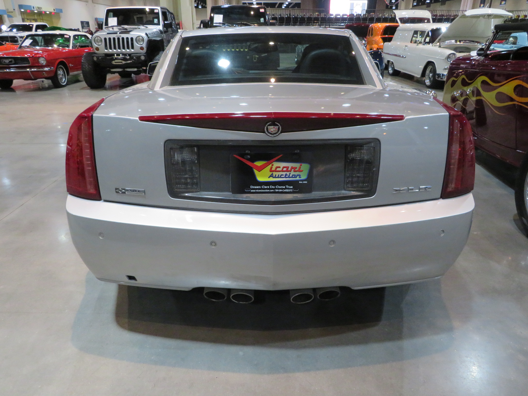 4th Image of a 2006 CADILLAC XLR ROADSTER