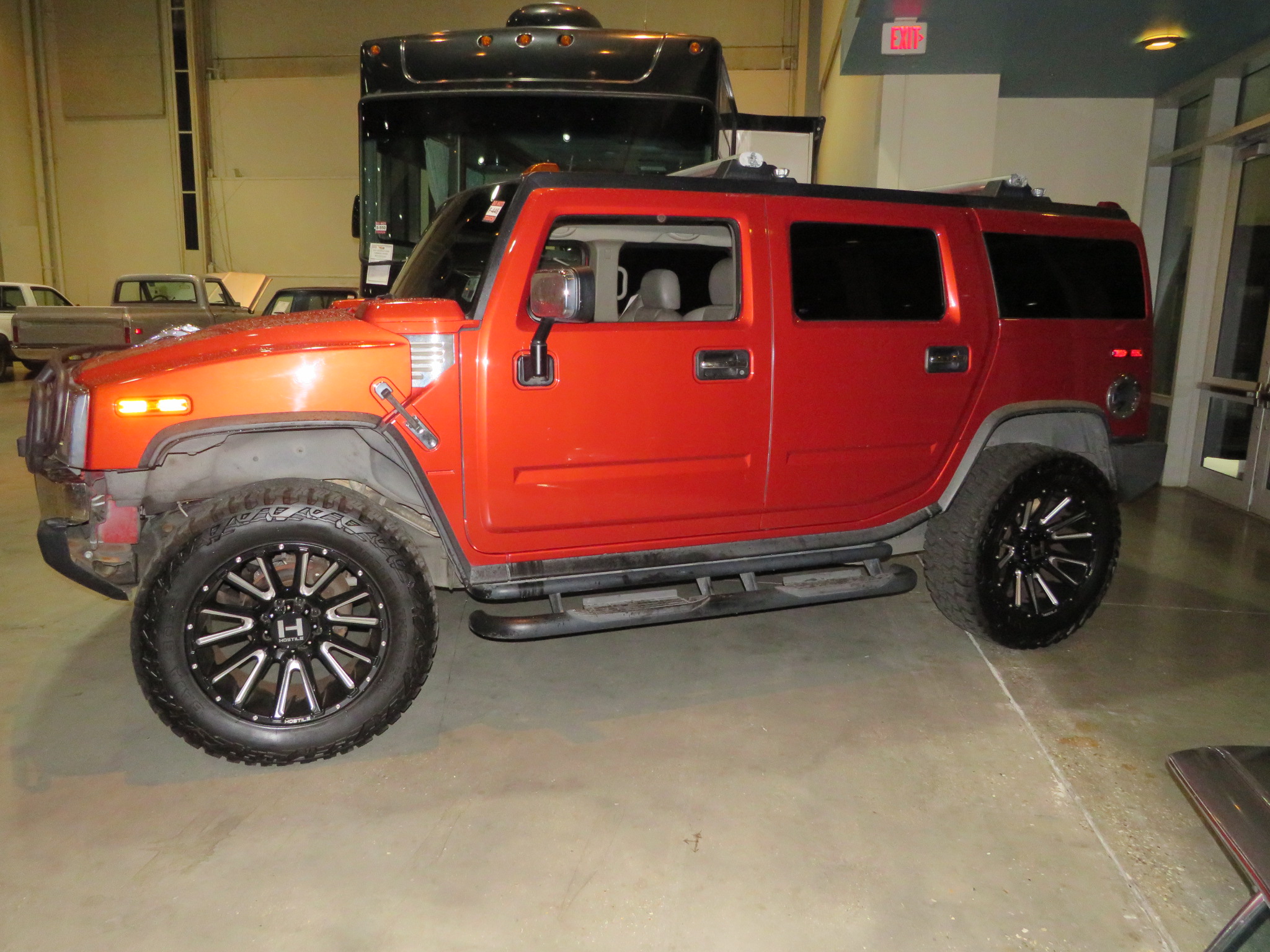 1st Image of a 2003 HUMMER H2 3/4 TON