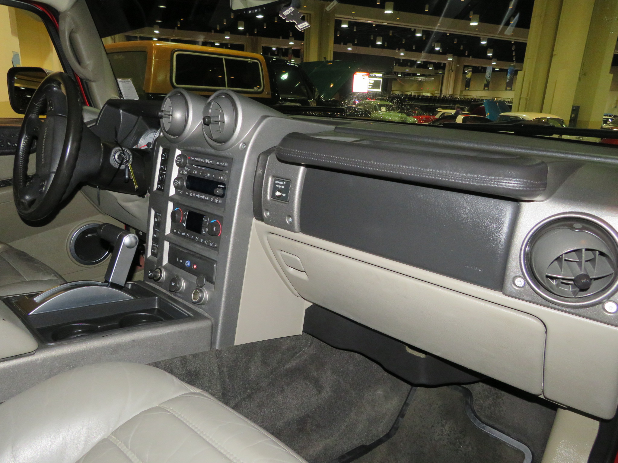 7th Image of a 2003 HUMMER H2 3/4 TON
