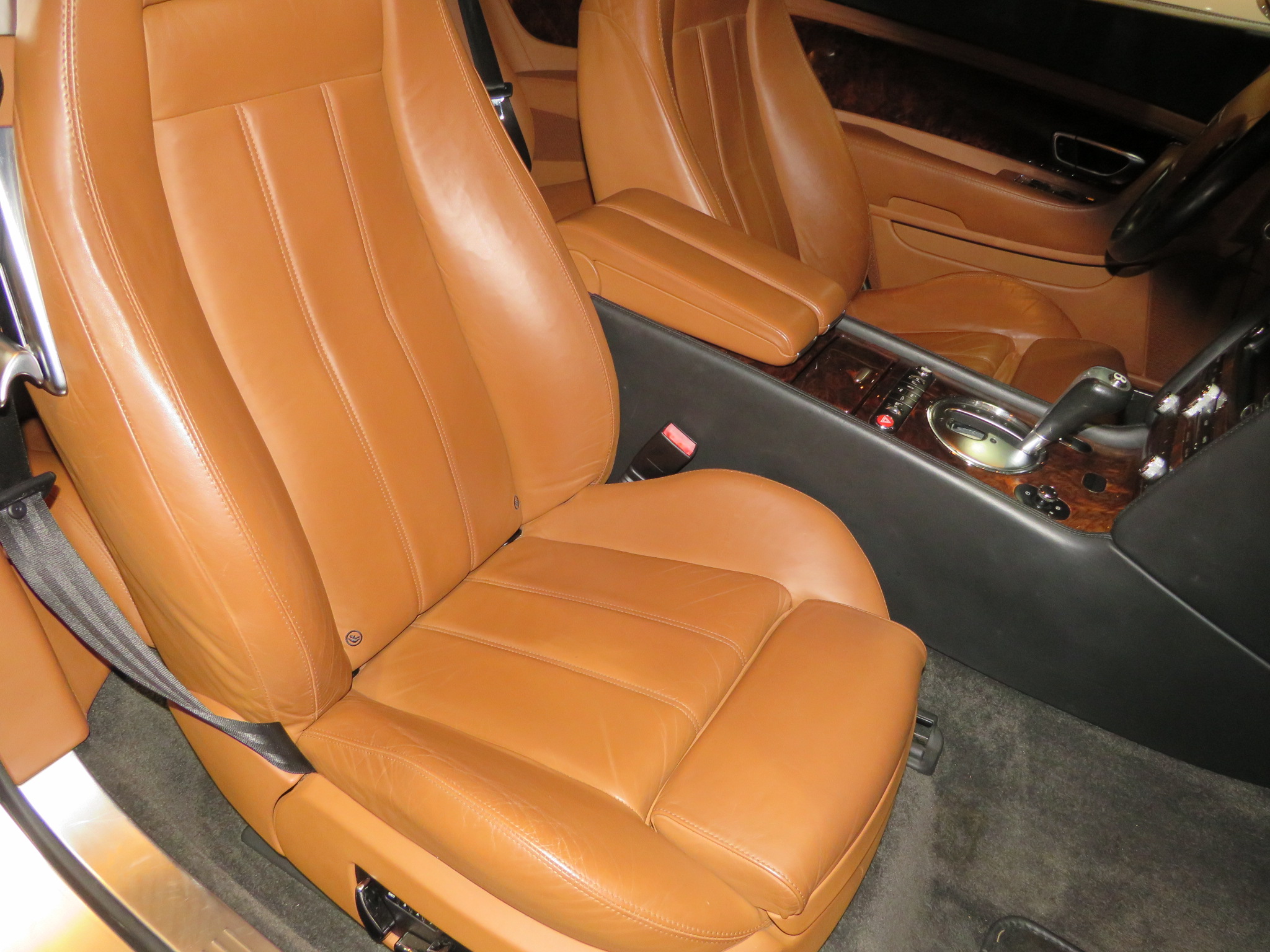 8th Image of a 2006 BENTLEY CONTINENTAL GT